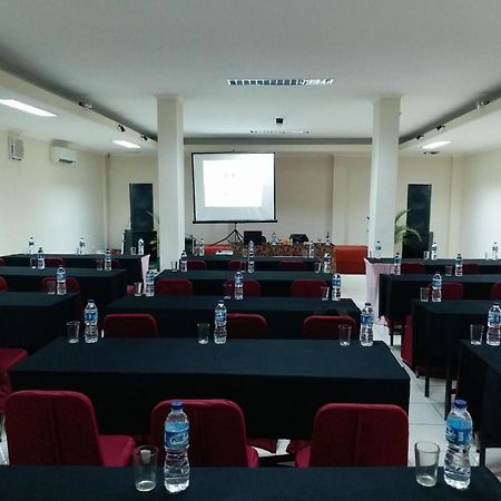 Pia Hotel Cirebon Zewnętrze zdjęcie
