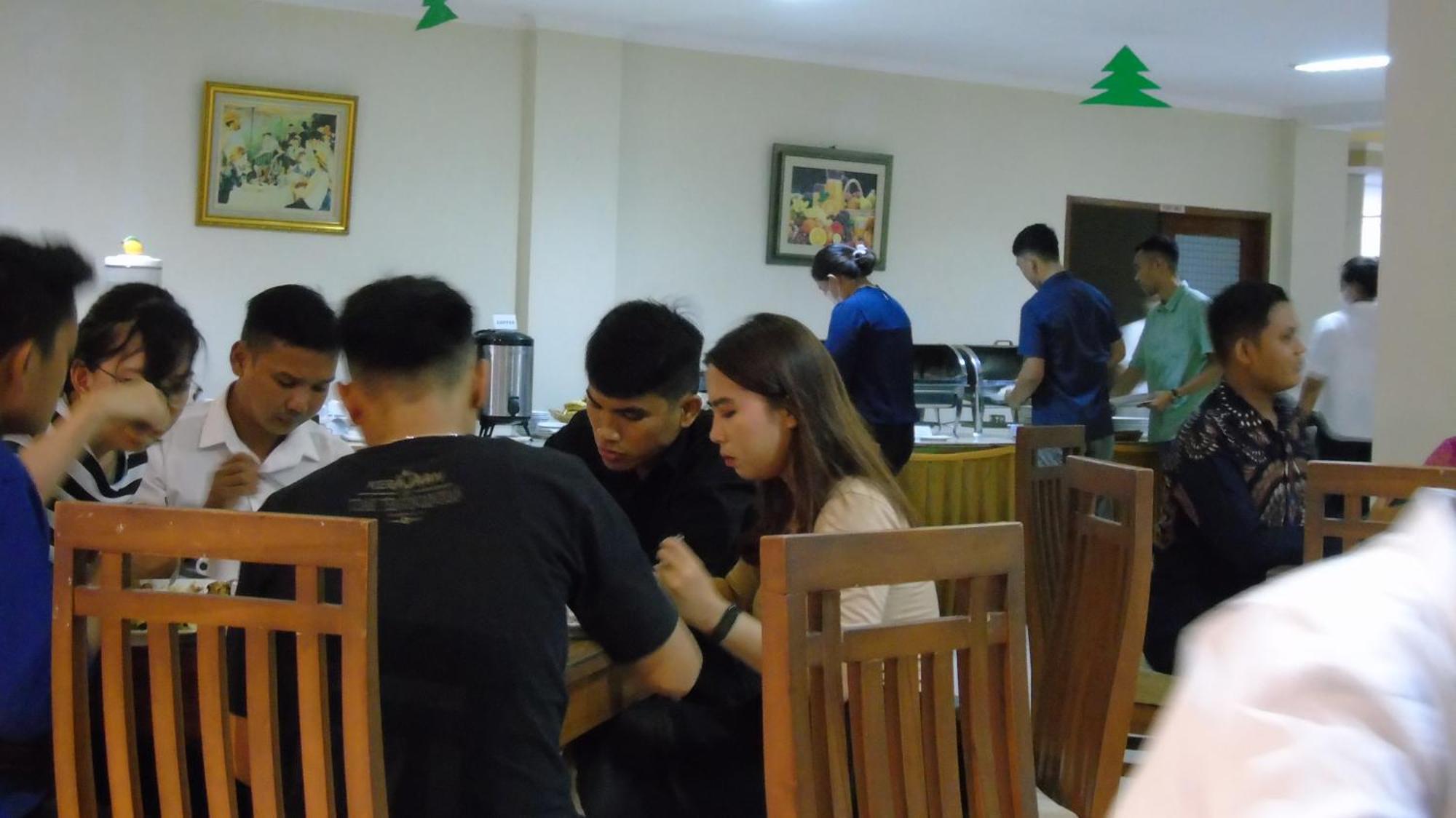 Pia Hotel Cirebon Zewnętrze zdjęcie