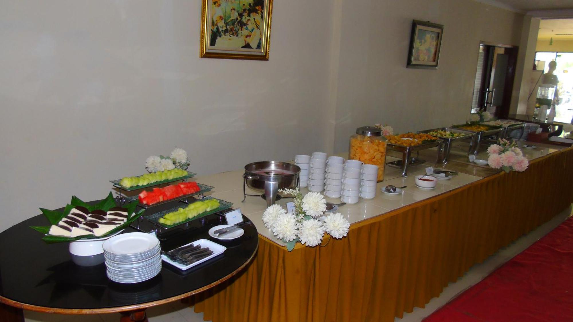 Pia Hotel Cirebon Zewnętrze zdjęcie